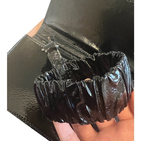 Burberry black patent clutch leather Wristlet bag/clutch - Picture 12 of 16